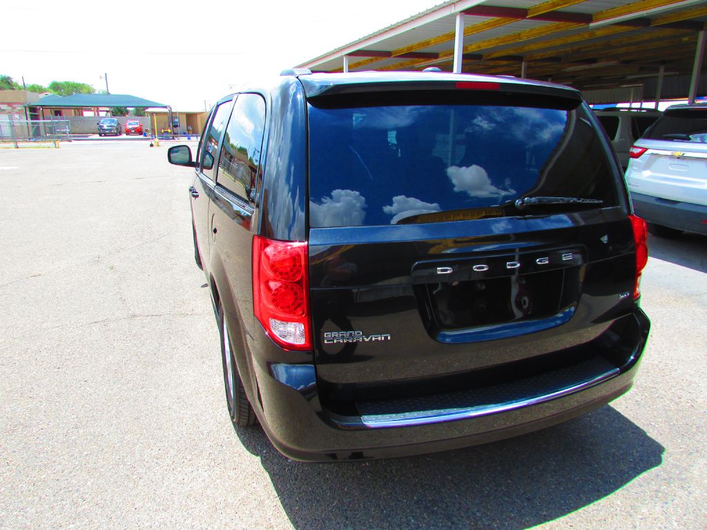 Photo 7 of this DODGE GRAND CARAVAN