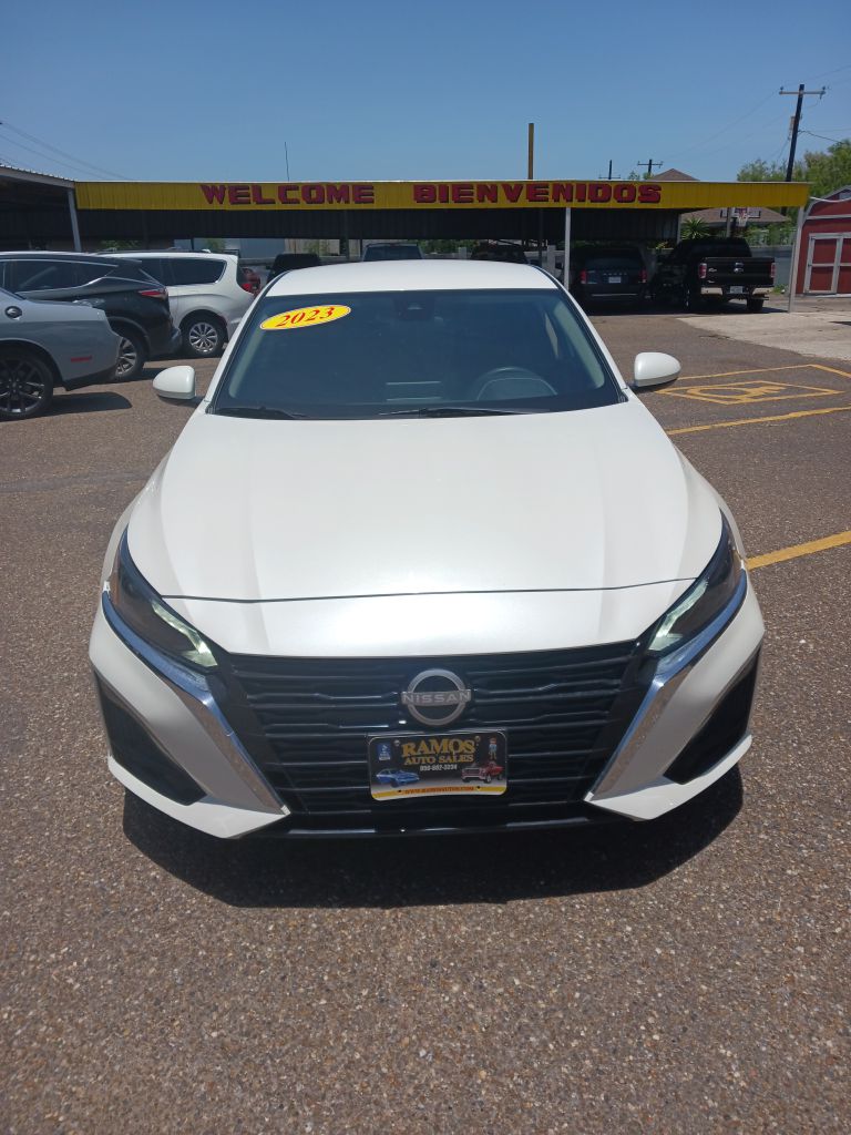 Photo 2 of this NISSAN ALTIMA