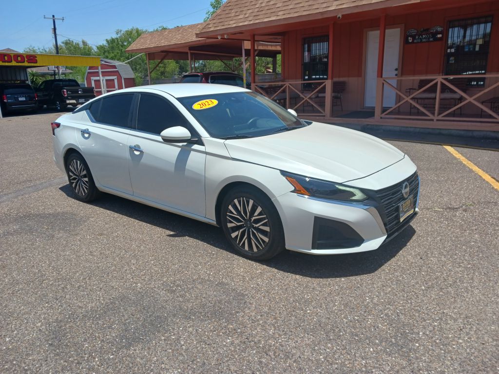 Photo 8 of this NISSAN ALTIMA