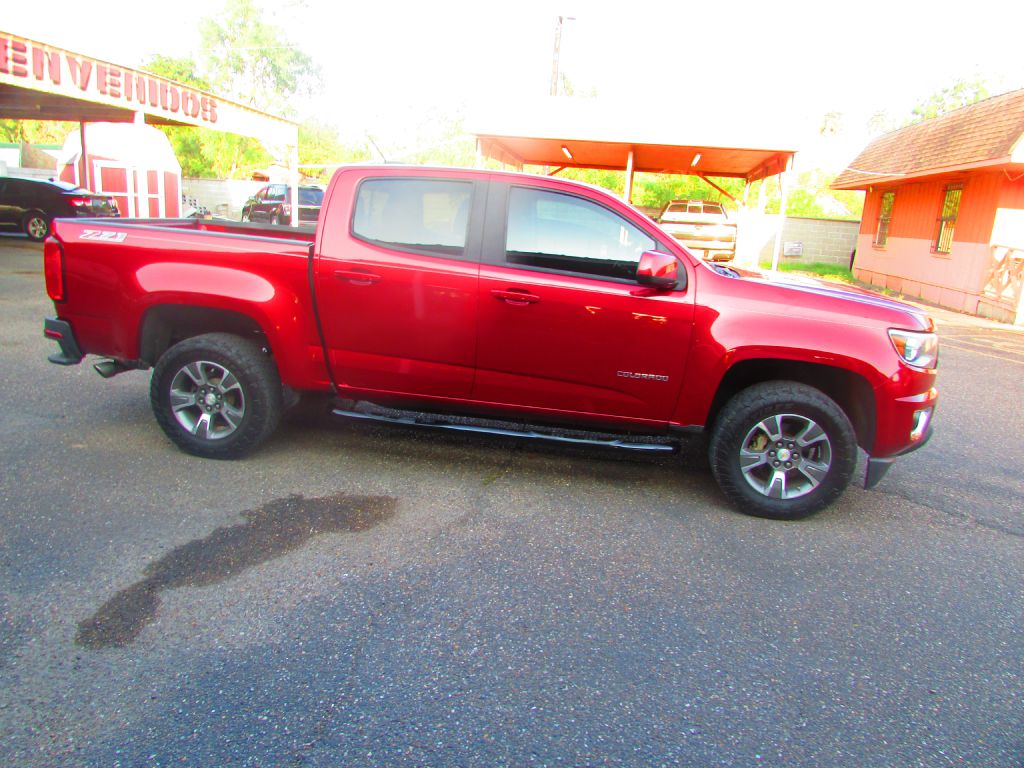 Photo 4 of this CHEVROLET COLORADO