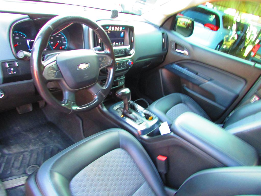 Photo 12 of this CHEVROLET COLORADO