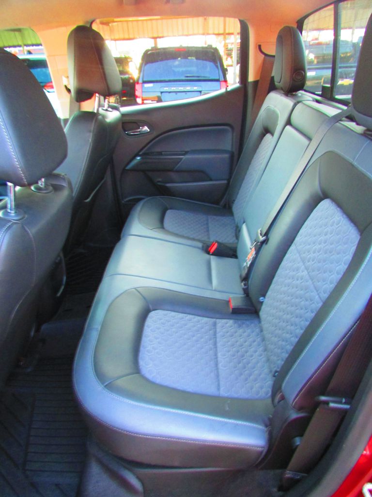 Photo 13 of this CHEVROLET COLORADO