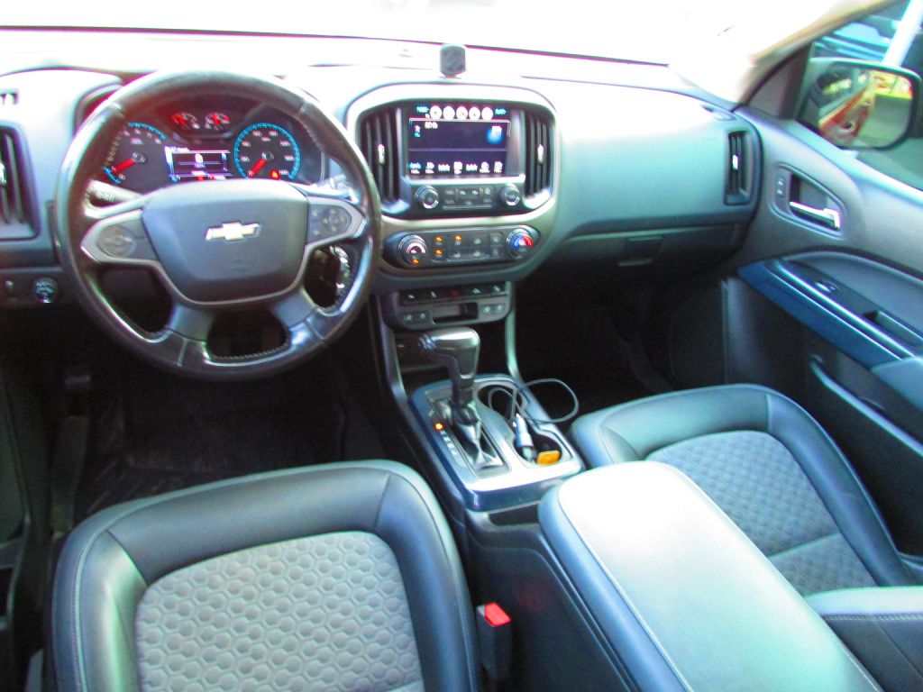 Photo 14 of this CHEVROLET COLORADO