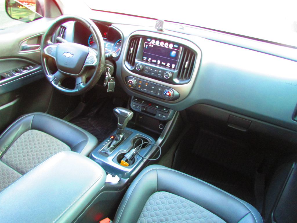 Photo 18 of this CHEVROLET COLORADO