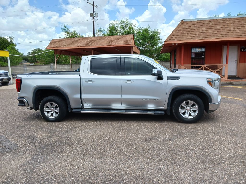 Photo 3 of this GMC SIERRA