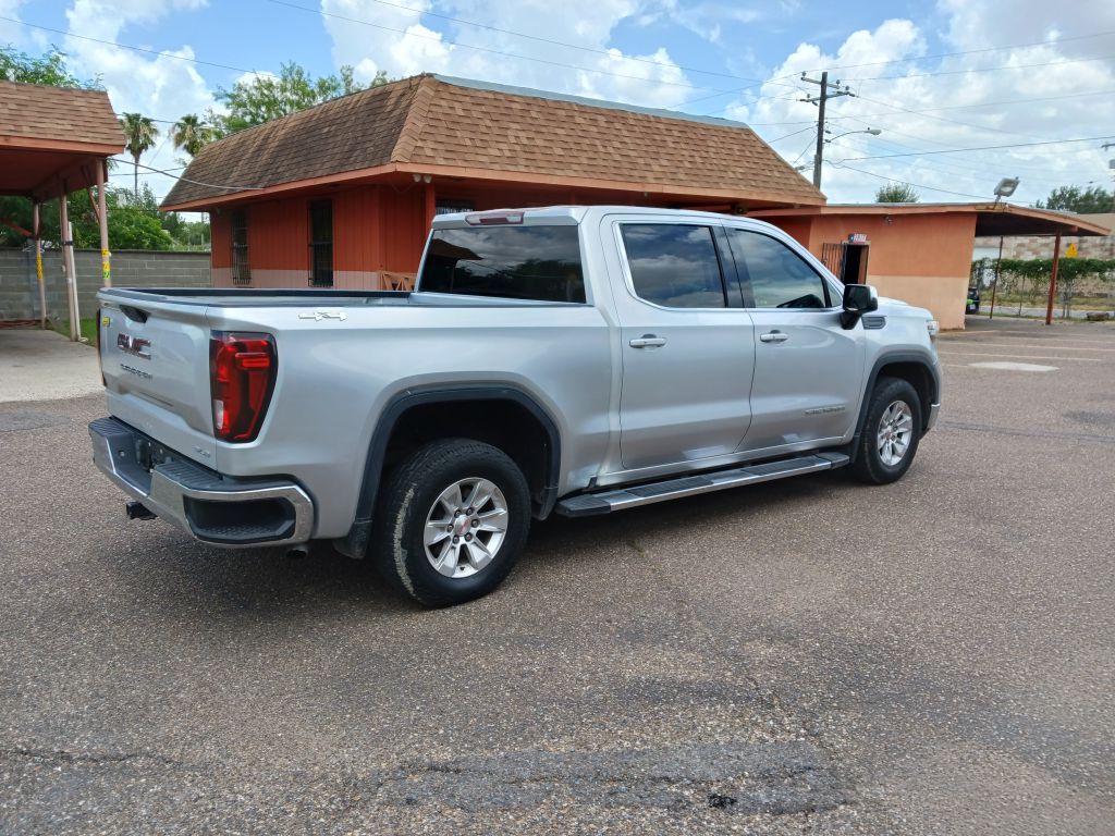 Photo 4 of this GMC SIERRA