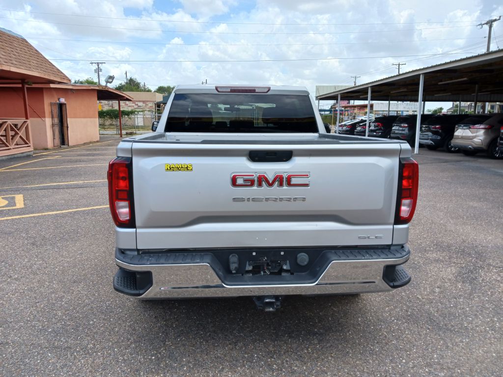 Photo 6 of this GMC SIERRA