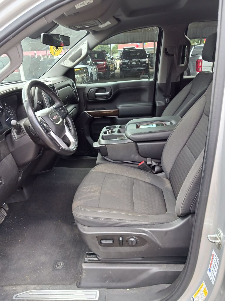 Photo 10 of this GMC SIERRA