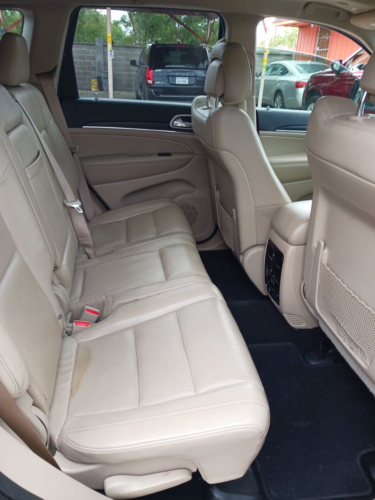 Photo 19 of this JEEP GRAND CHEROKEE
