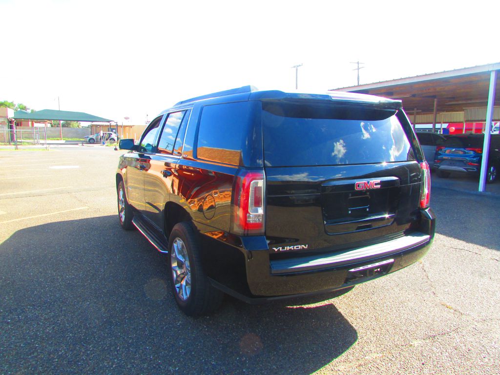 Photo 8 of this GMC YUKON