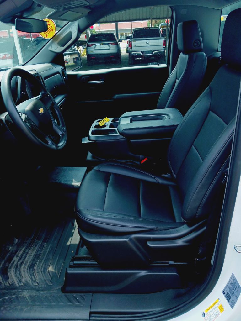 Photo 9 of this CHEVROLET SILVERADO 1500