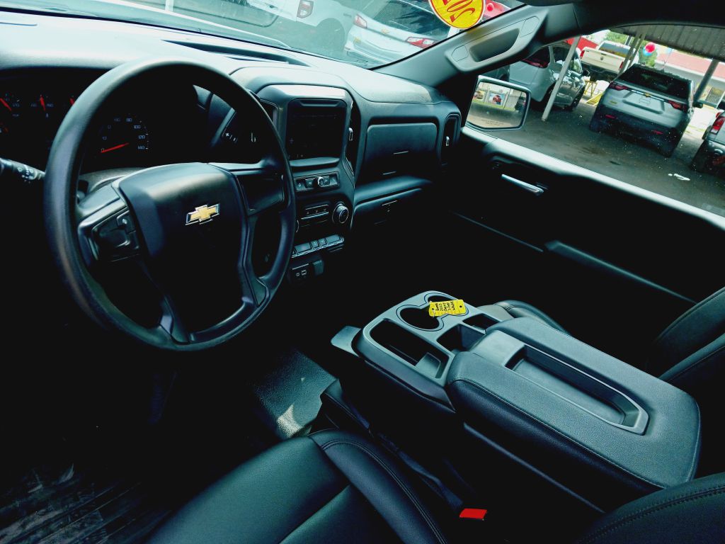 Photo 10 of this CHEVROLET SILVERADO 1500