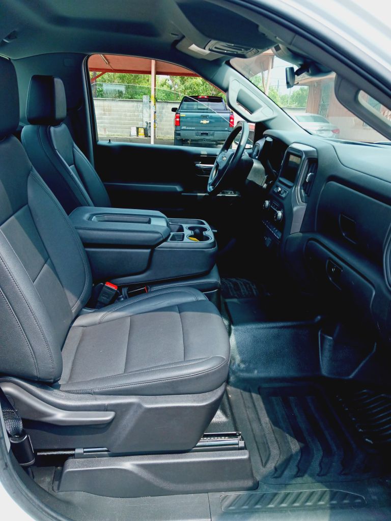 Photo 11 of this CHEVROLET SILVERADO 1500