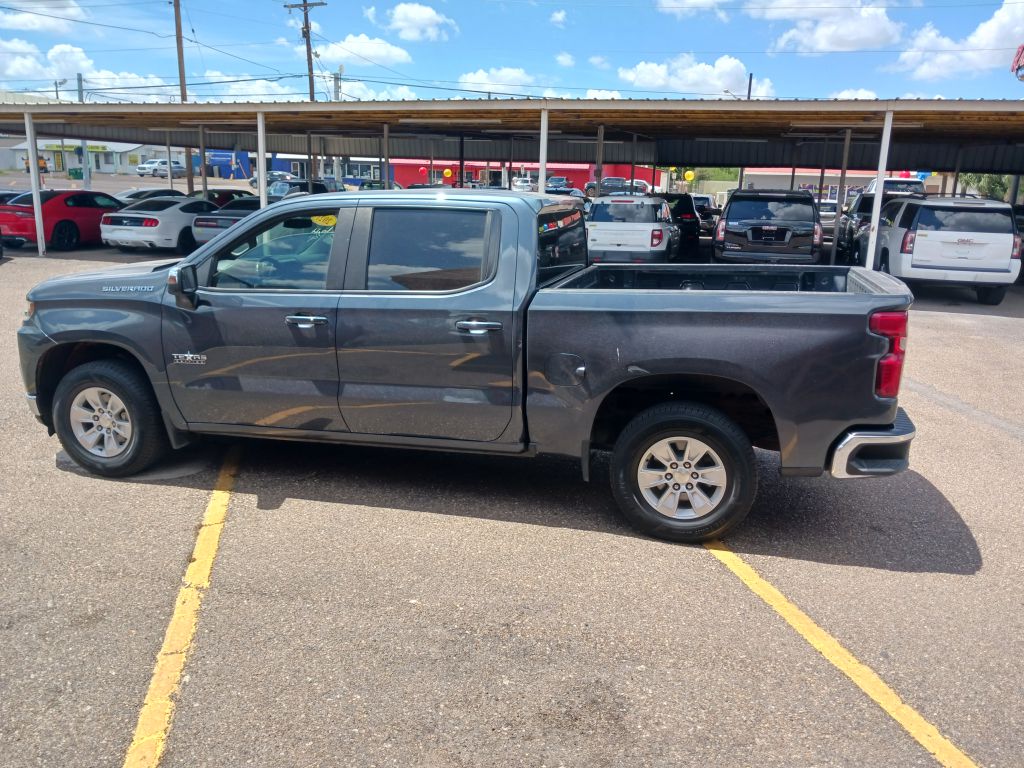 Photo 3 of this CHEVROLET SILVERADO 1500