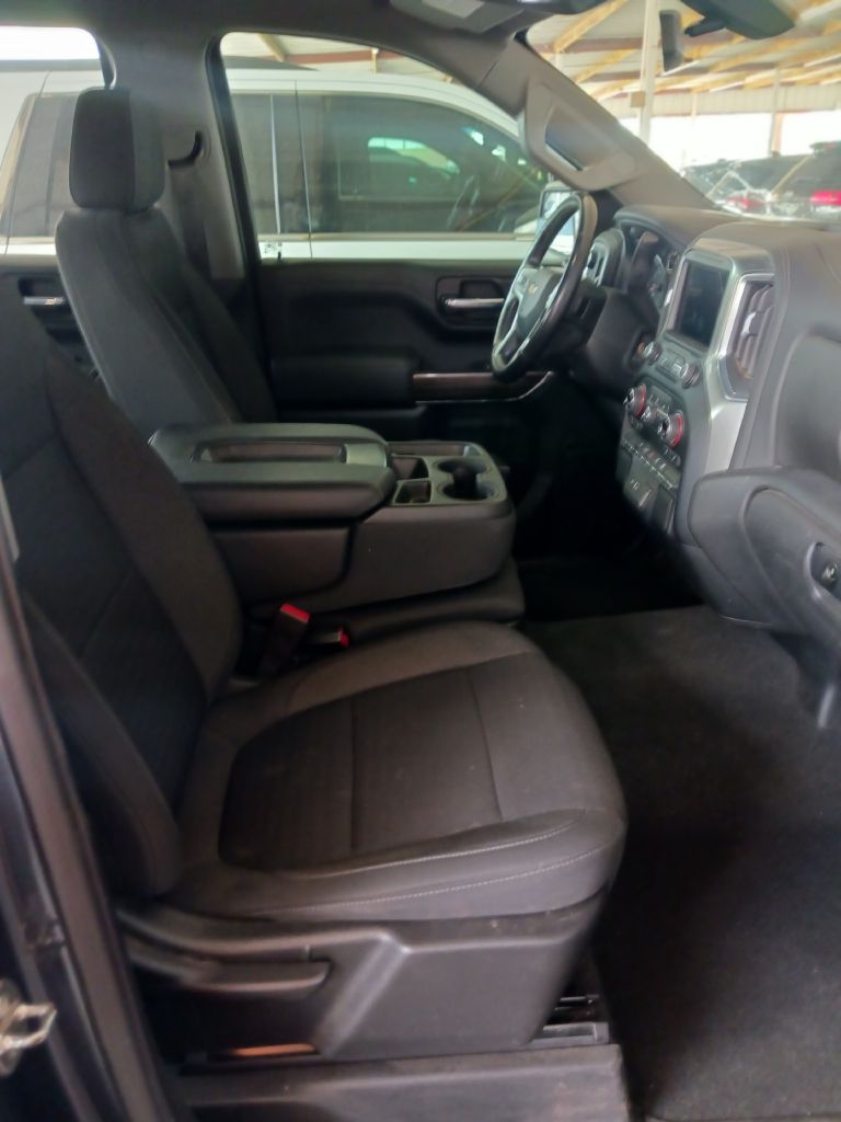 Photo 16 of this CHEVROLET SILVERADO 1500
