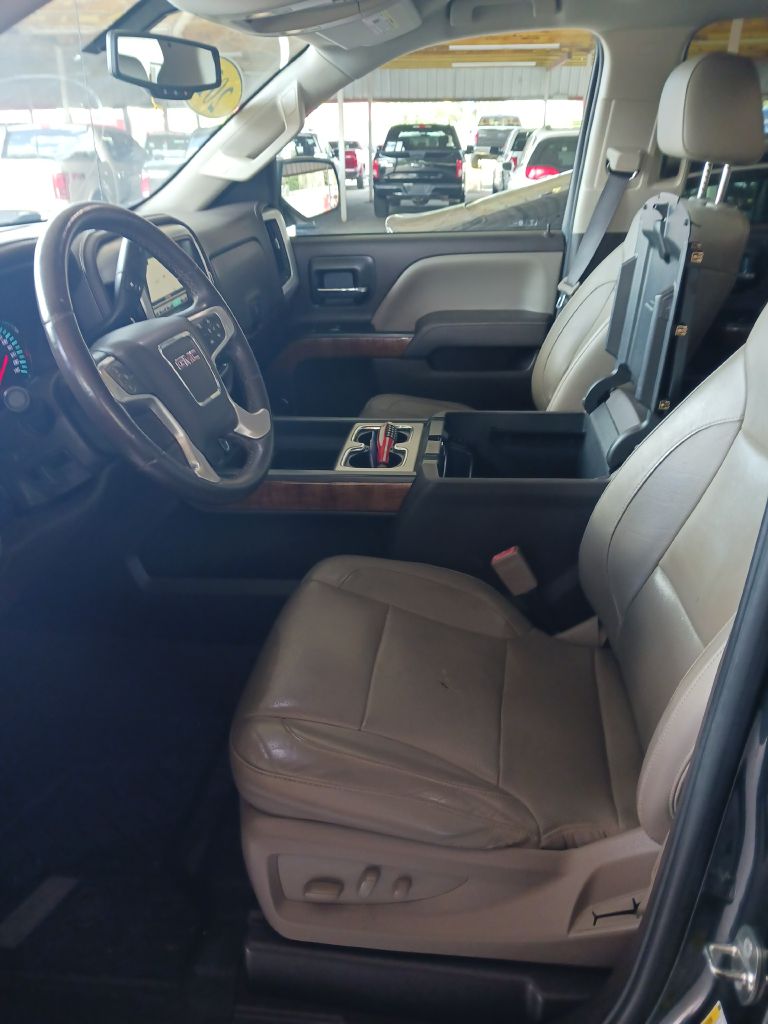 Photo 18 of this GMC SIERRA