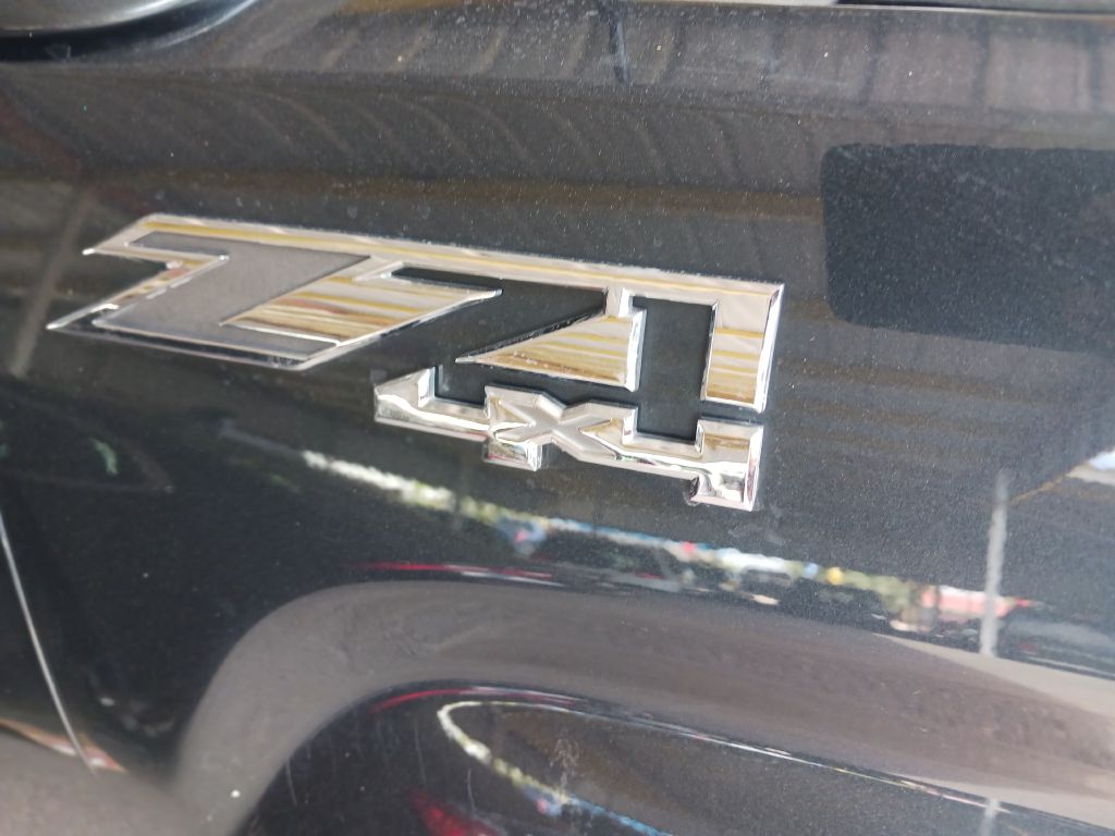 Photo 26 of this GMC SIERRA