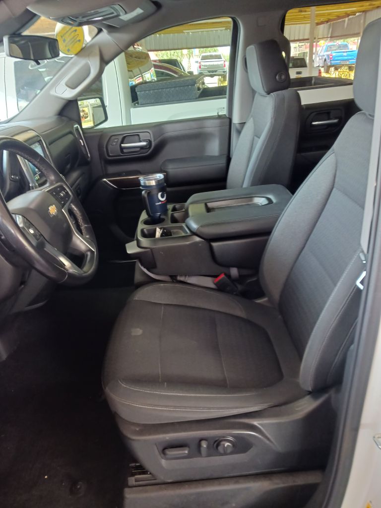 Photo 11 of this CHEVROLET SILVERADO 1500