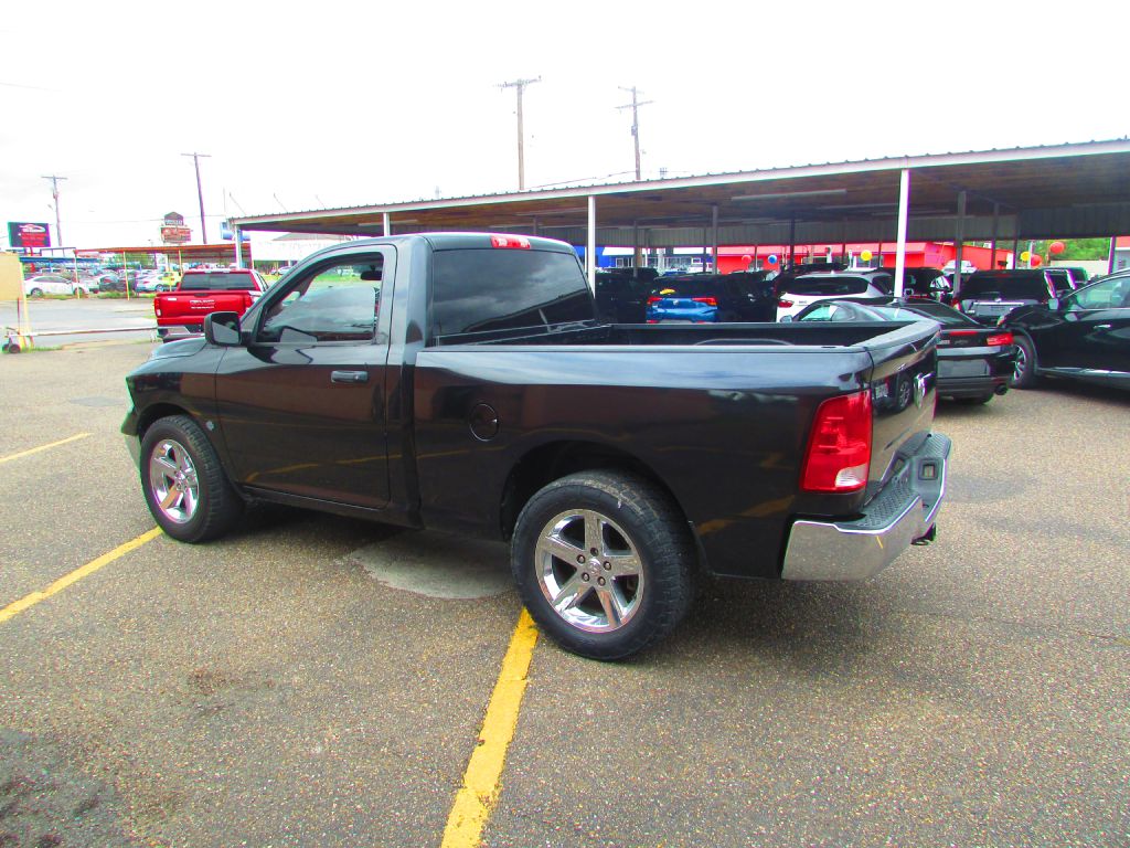 Photo 4 of this RAM 1500 CLASSIC