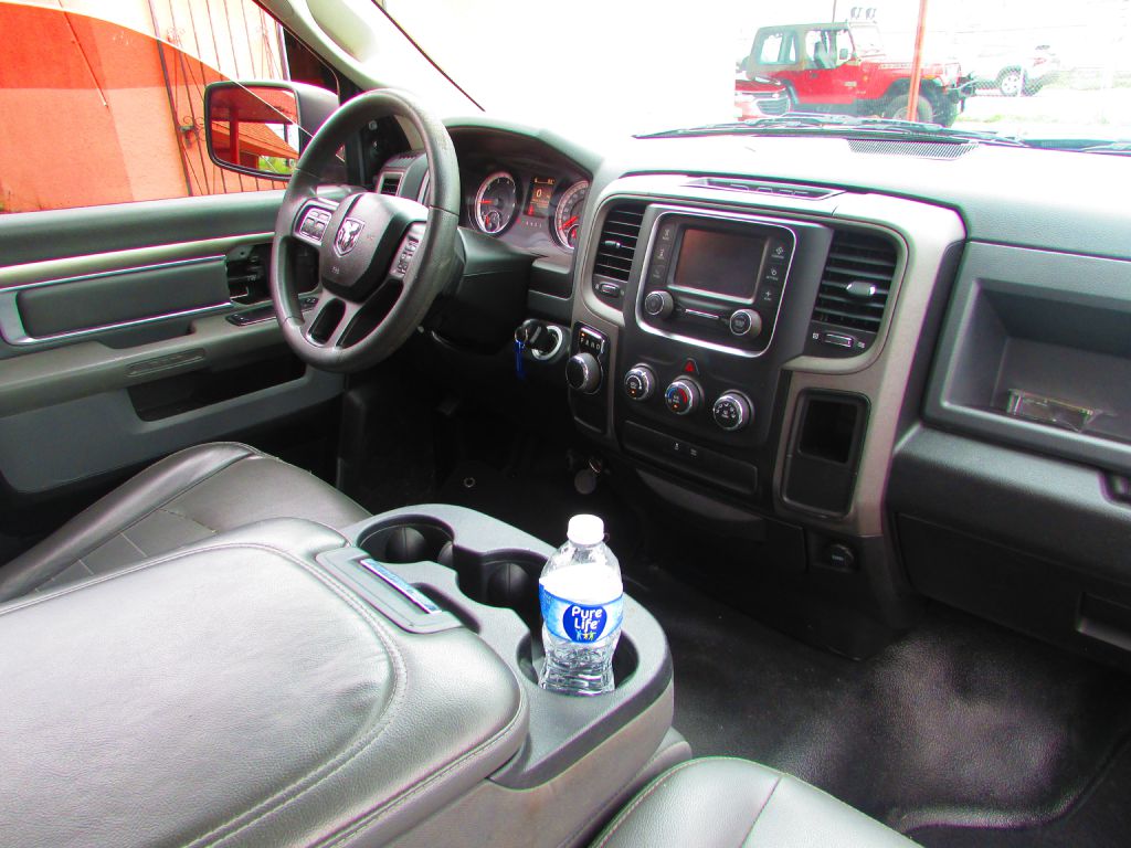Photo 12 of this RAM 1500 CLASSIC
