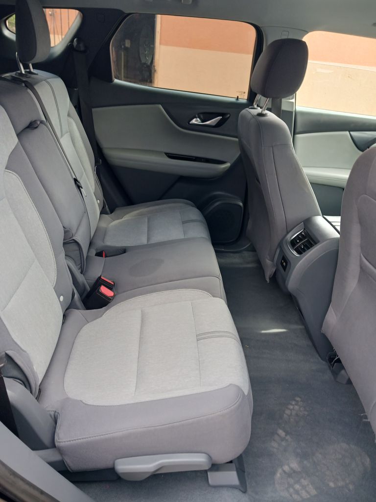 Photo 13 of this CHEVROLET BLAZER