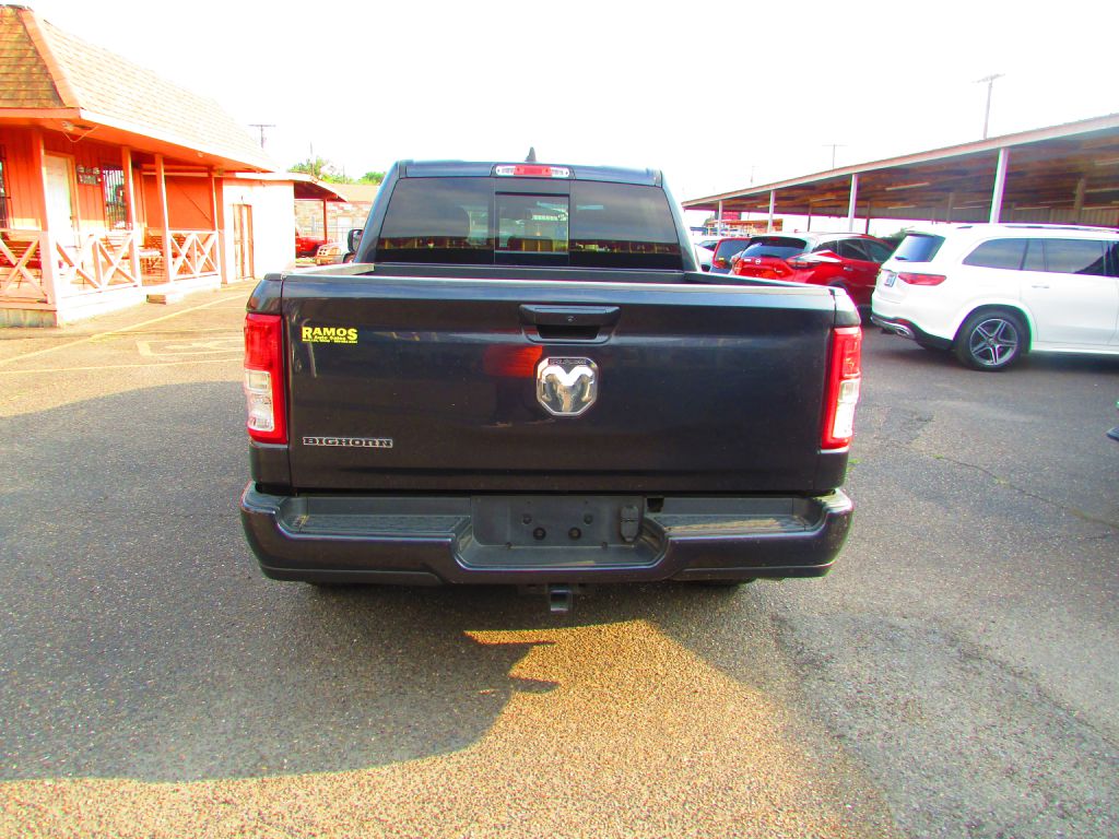 Photo 7 of this RAM 1500