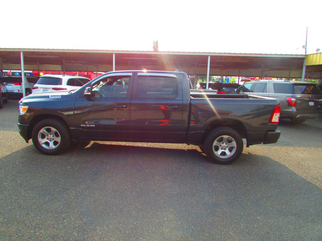 Photo 9 of this RAM 1500