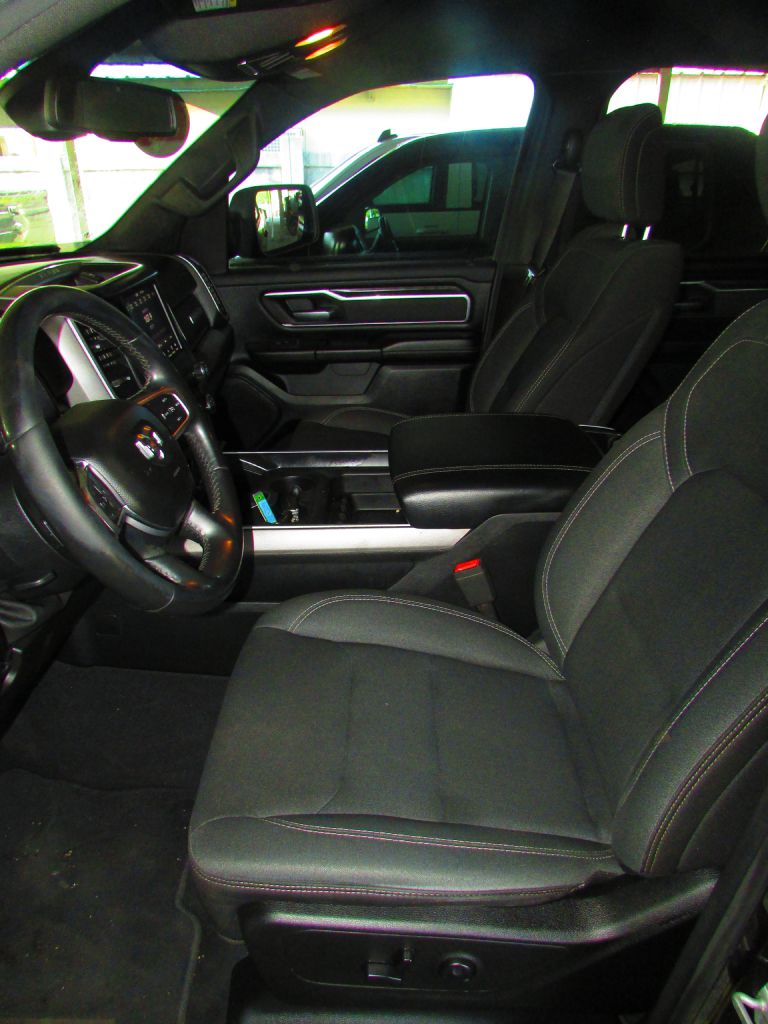 Photo 14 of this RAM 1500
