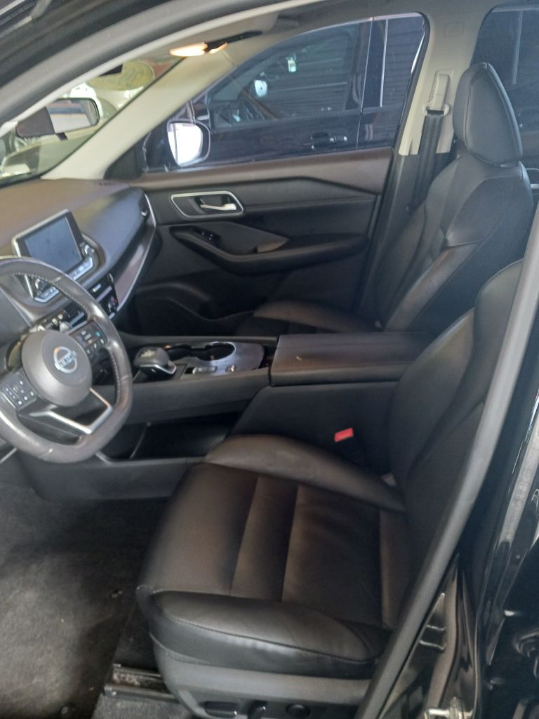 Photo 12 of this NISSAN ROGUE