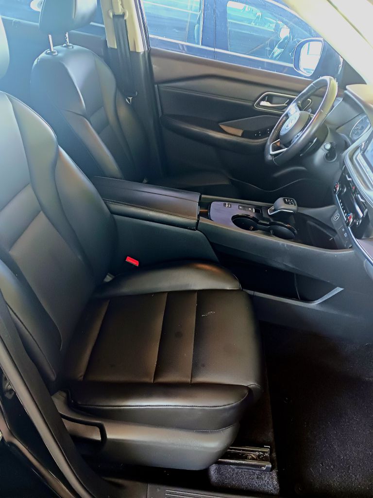 Photo 15 of this NISSAN ROGUE