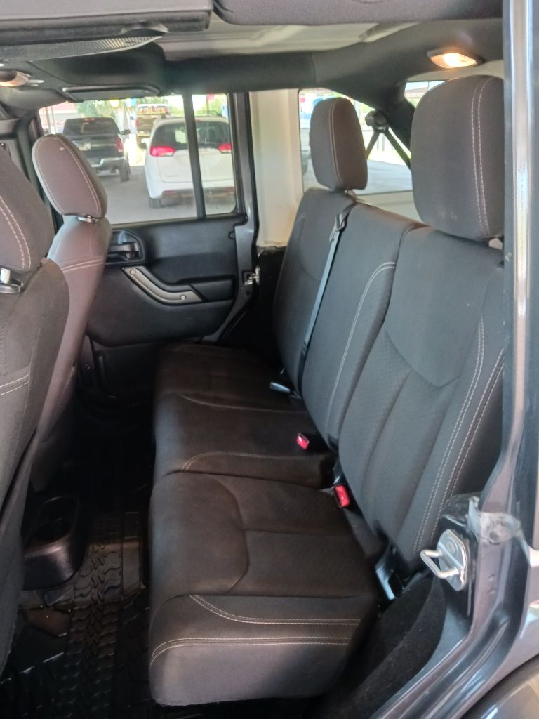 Photo 11 of this JEEP WRANGLER UNLIMI