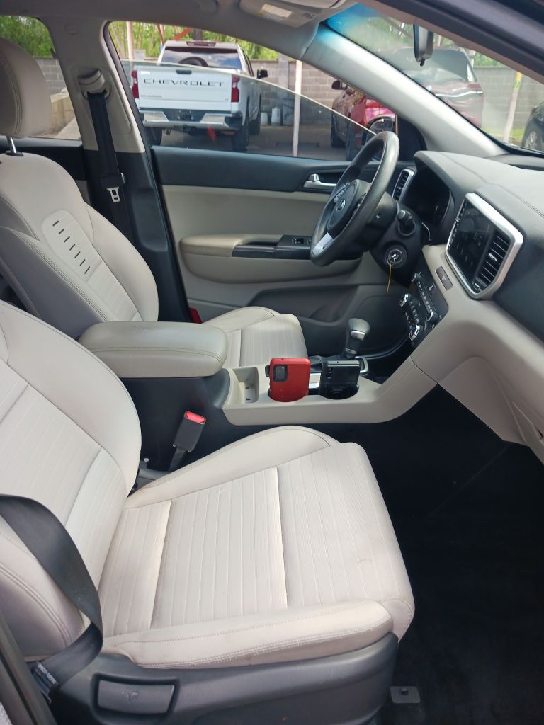 Photo 13 of this KIA SPORTAGE