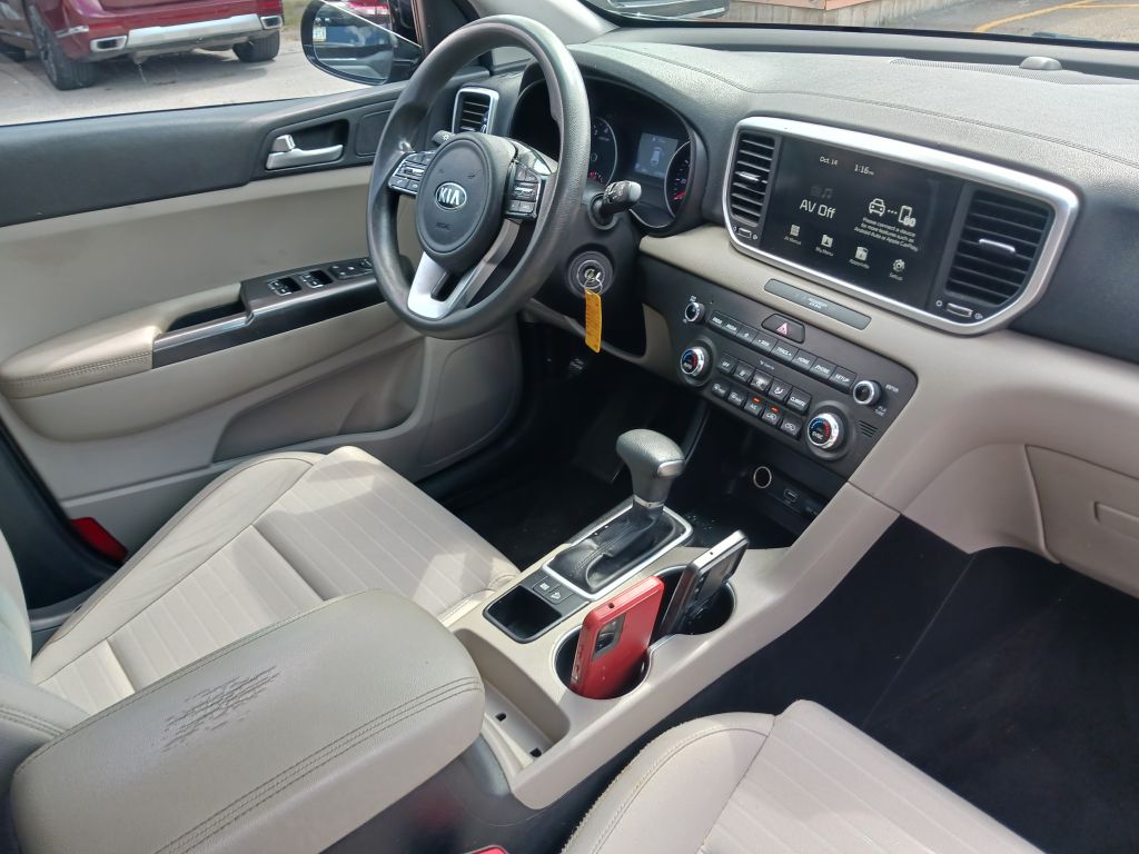 Photo 14 of this KIA SPORTAGE