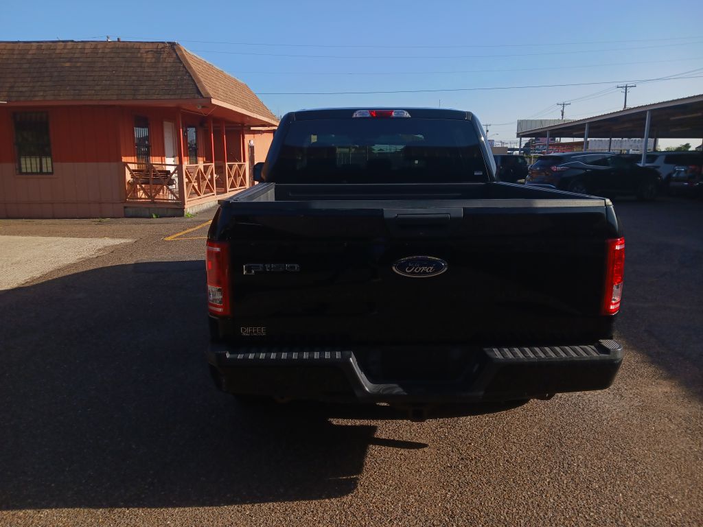 Photo 4 of this FORD F150