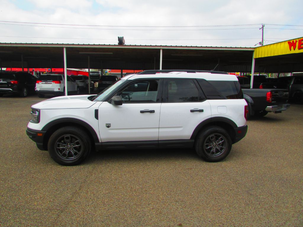 Photo 4 of this FORD BRONCO SPORT