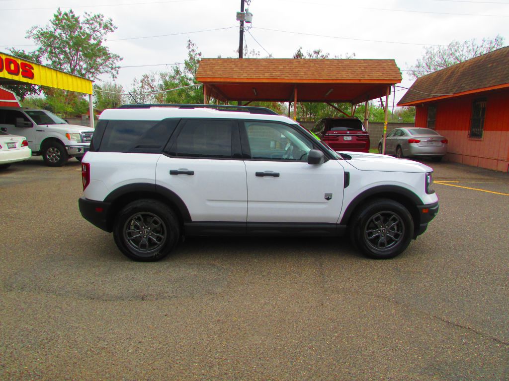Photo 8 of this FORD BRONCO SPORT