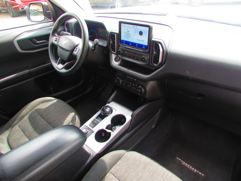 Photo 16 of this FORD BRONCO SPORT
