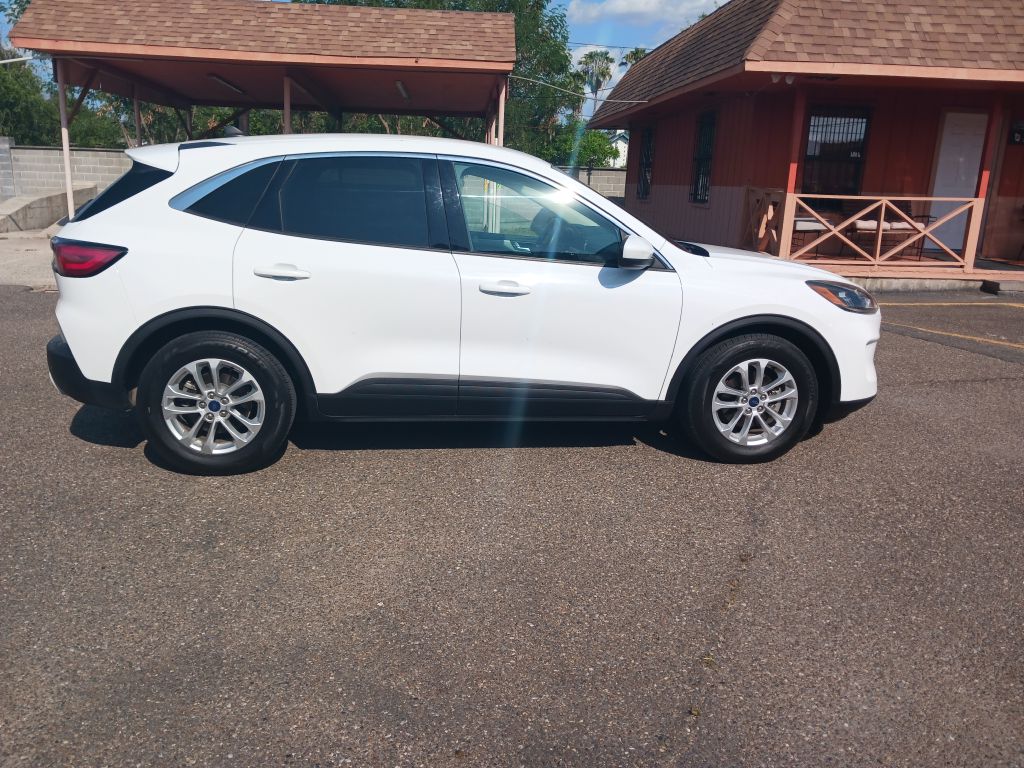 Photo 3 of this FORD ESCAPE