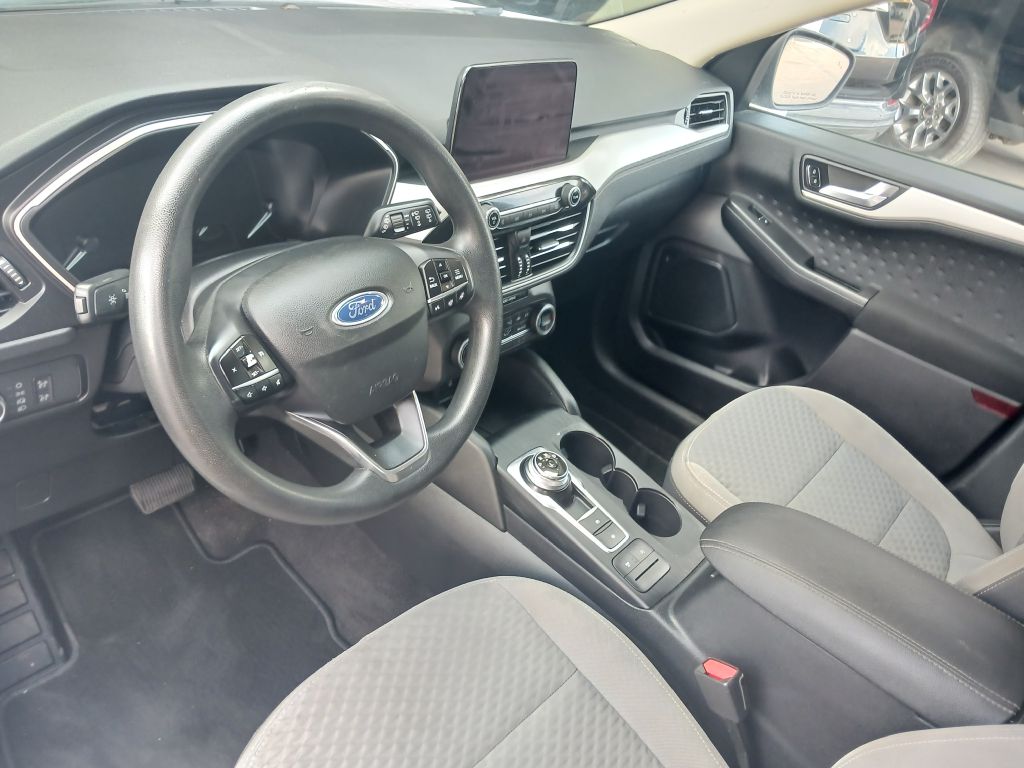 Photo 11 of this FORD ESCAPE