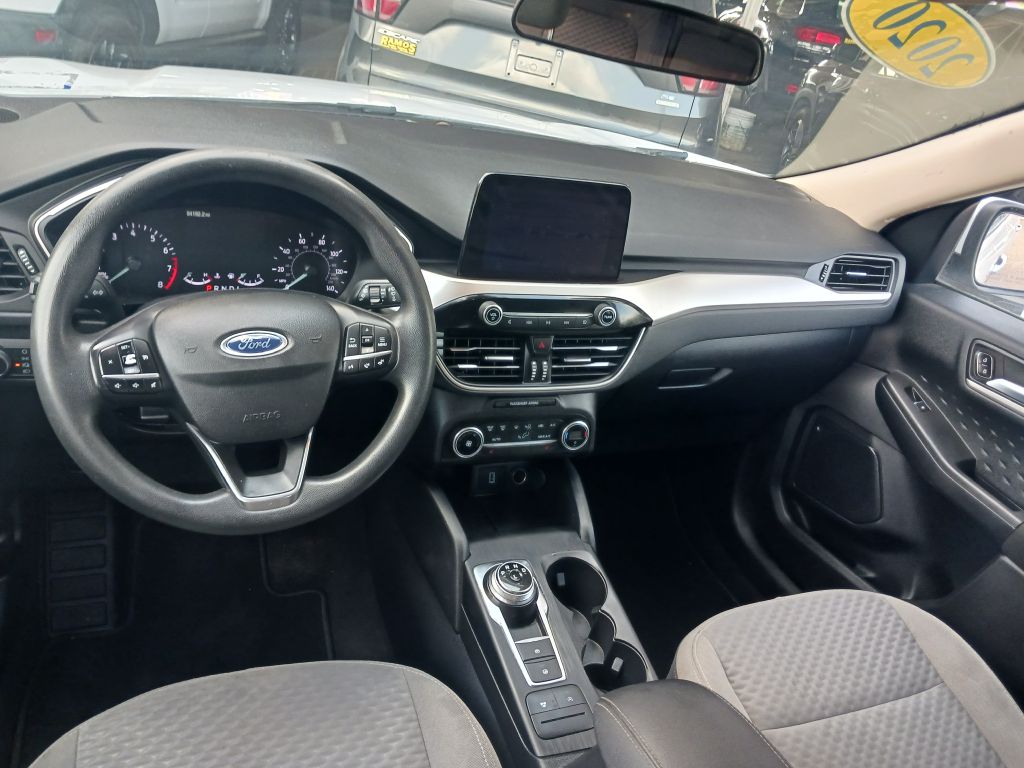 Photo 13 of this FORD ESCAPE
