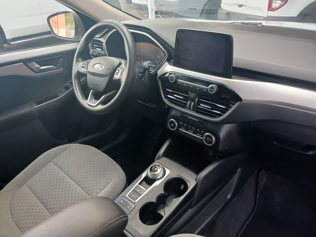Photo 15 of this FORD ESCAPE