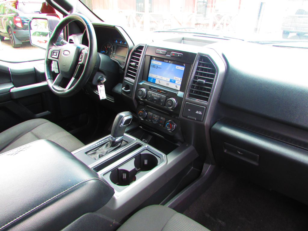 Photo 17 of this FORD F150