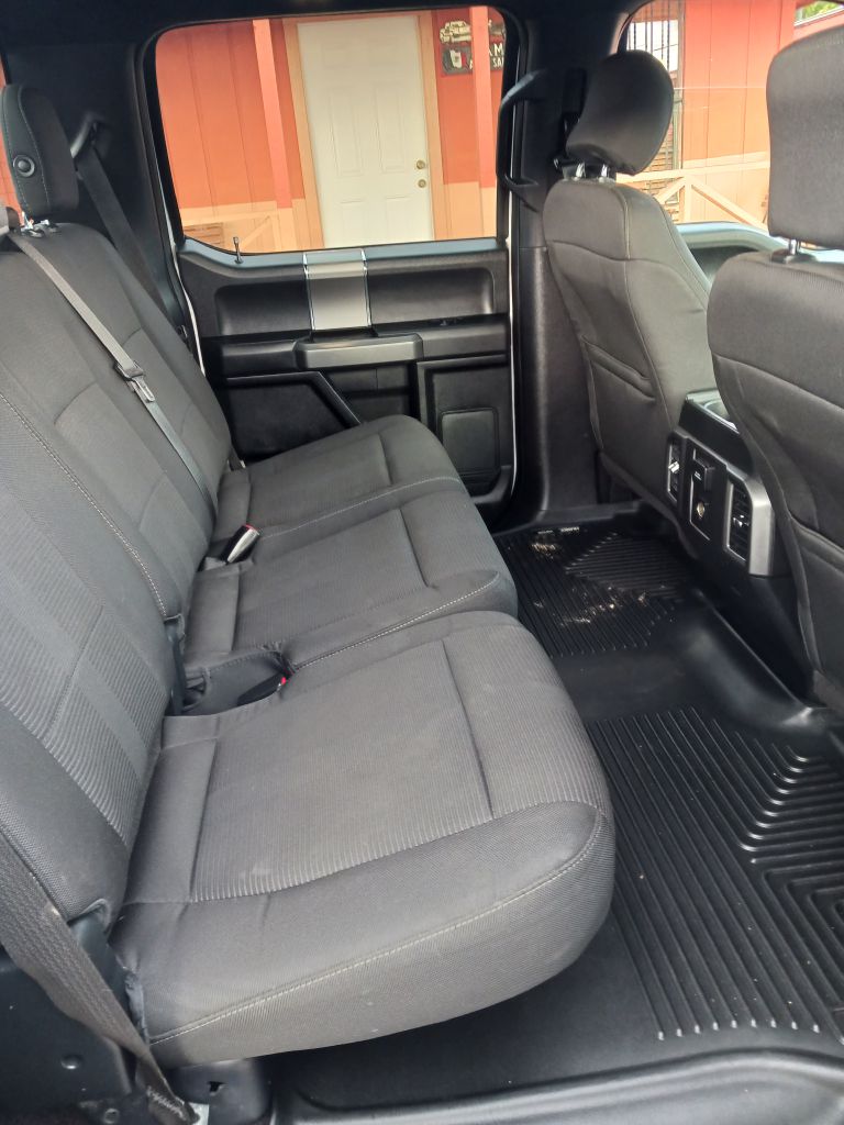Photo 17 of this FORD F150