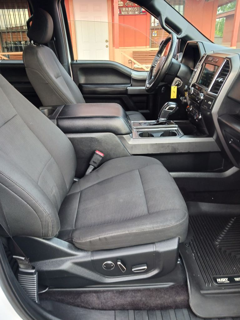 Photo 20 of this FORD F150