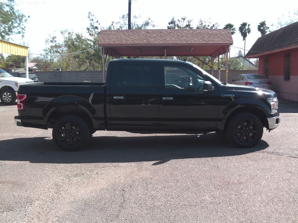 Photo 4 of this FORD F150