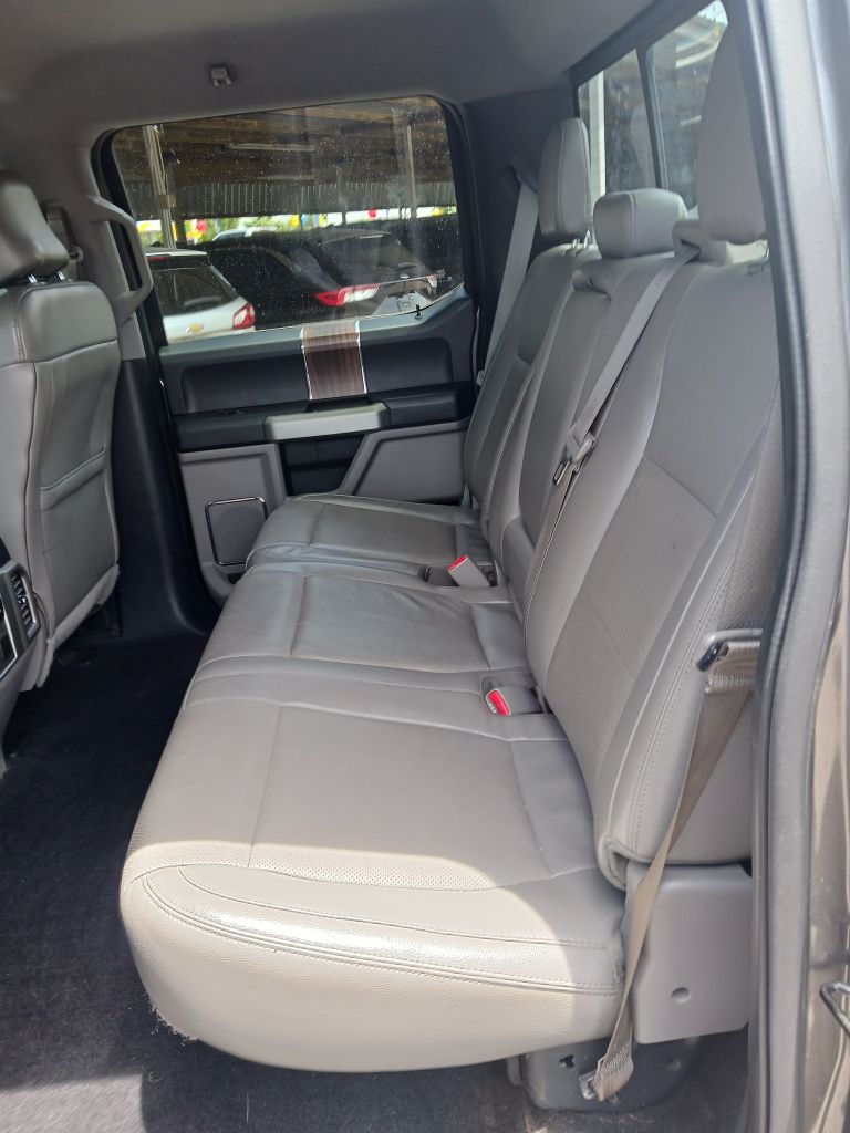 Photo 20 of this FORD F150