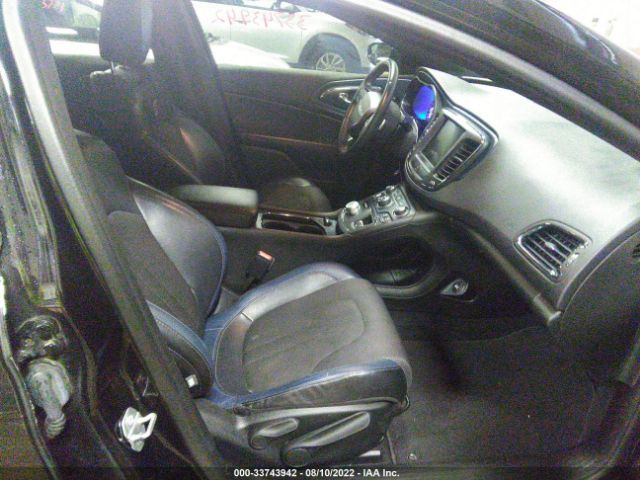 Photo 5 of this CHRYSLER 200