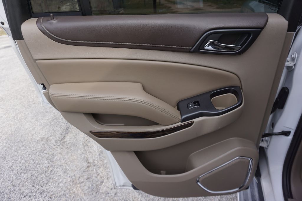 Photo 15 of this GMC YUKON