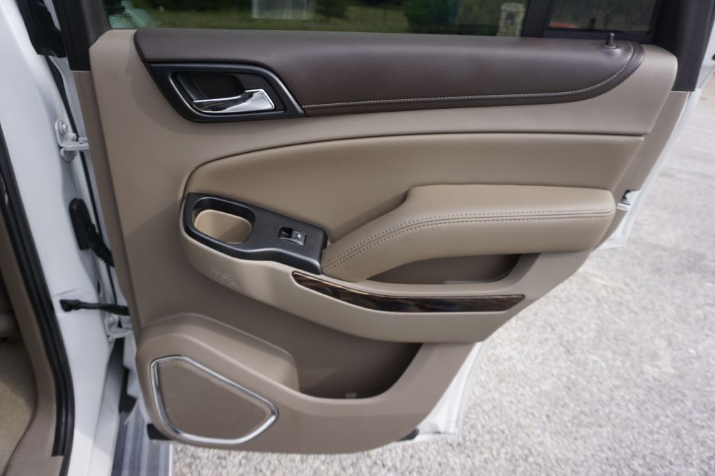 Photo 18 of this GMC YUKON