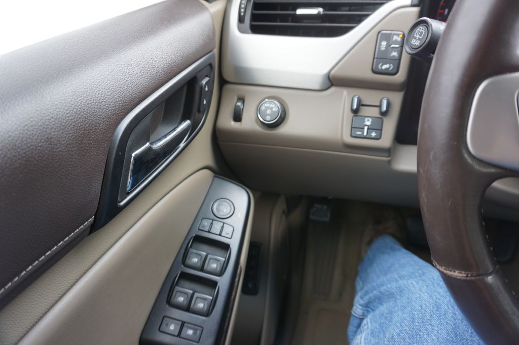 Photo 25 of this GMC YUKON